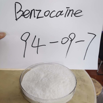 Poudre en vrac 99% pure matérielle pharmaceutique de Benzocaine de CAS 94-09-7 de la meilleure qualité des prix d'approvisionnement excellente